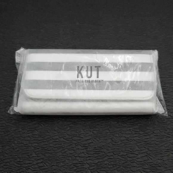 [NWT] Kut from the Kloth Slim Striped Wallet - Picture 5 of 9